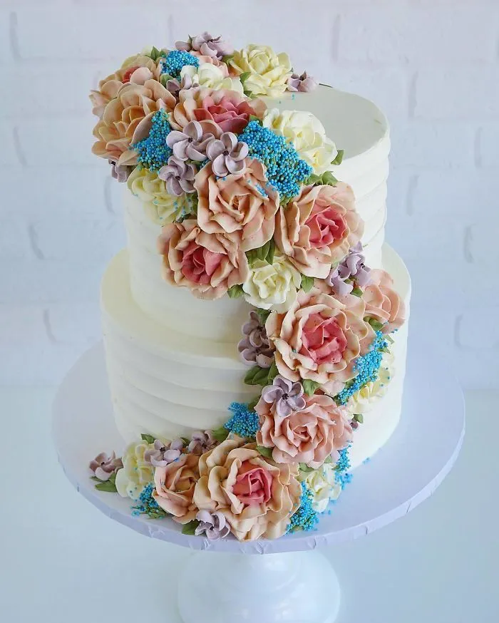 This Artist Creates Stunning Cakes You Would Rather Put On Your Windowsill Than In The Fridge