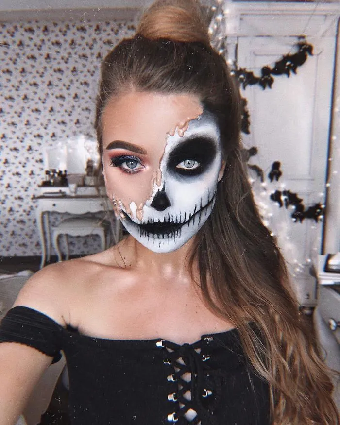 One Year Ago I Discovered My True Passion Was Makeup, Here're 44 Of My Halloween Looks (NSFW)