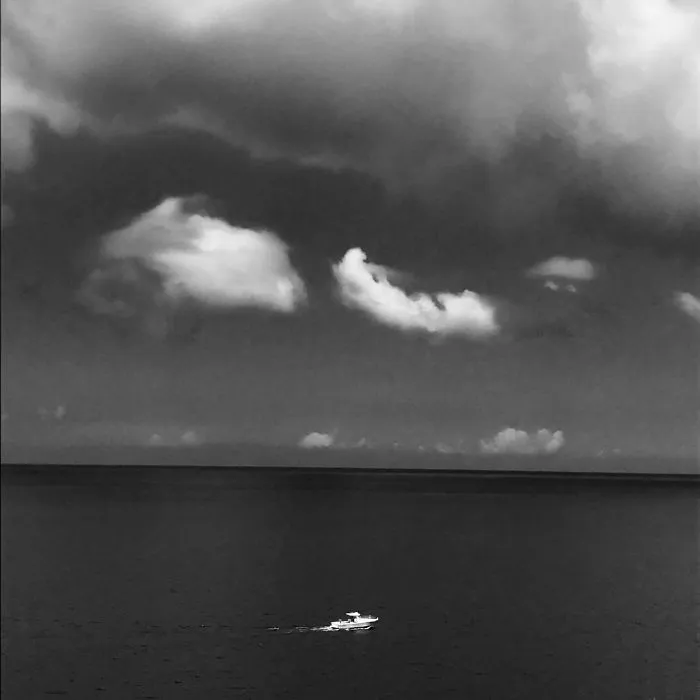 21 Minimalist Photos By BTS's V