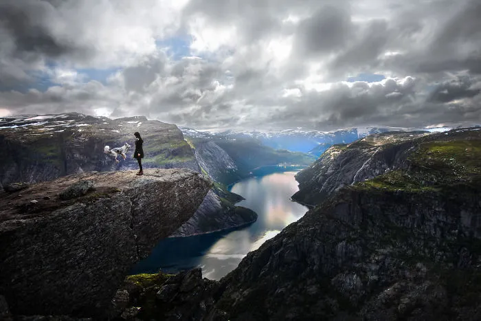 Adventurous Dogs In Breathtaking Landscapes: I Photographed Four-Legged Models In Norway, Iceland And Alaska (30 Pics)