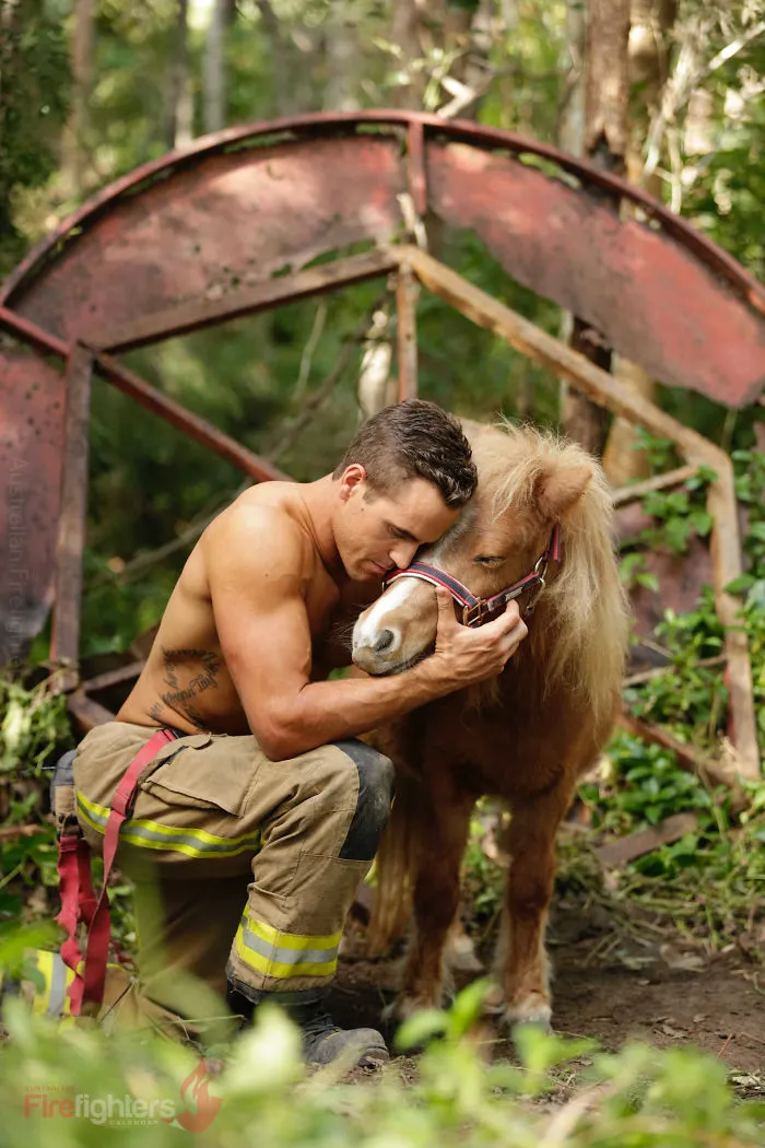 Australian Firefighters Pose With Animals For 2019 Charity Calendar, And The Photos Are So Hot It May Start Fires