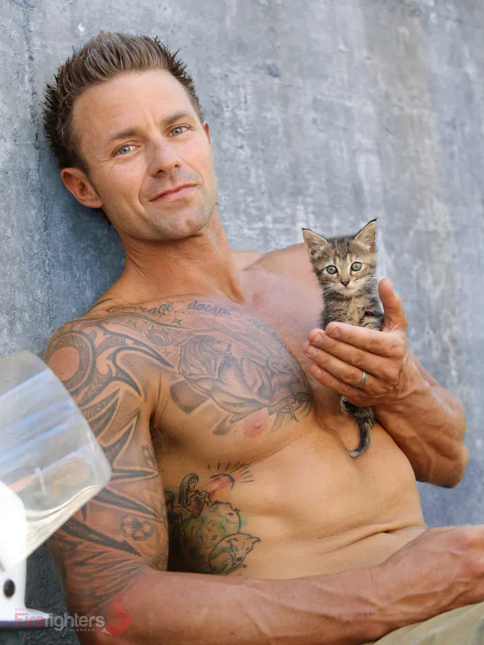 Australian Firefighters Pose With Animals For 2019 Charity Calendar, And The Photos Are So Hot It May Start Fires