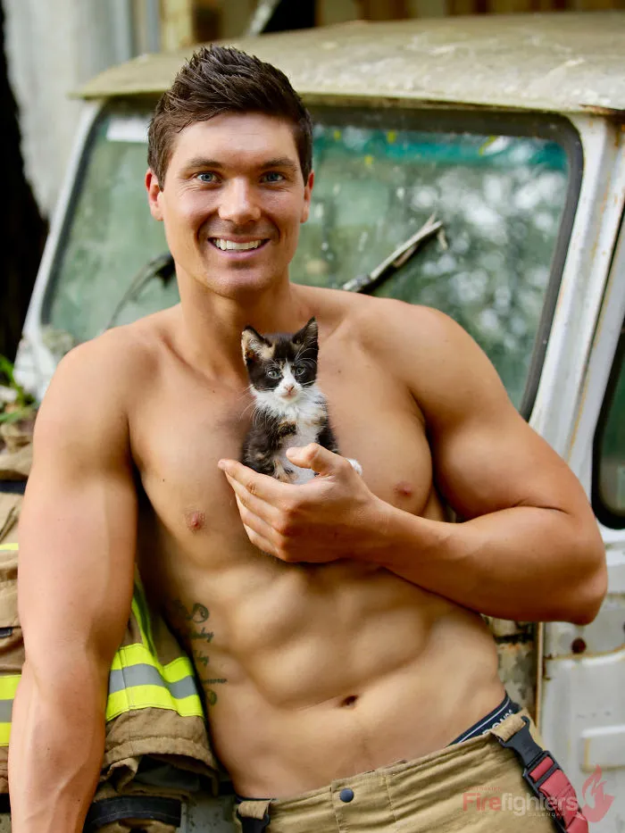 Australian Firefighters Pose With Animals For 2019 Charity Calendar, And The Photos Are So Hot It May Start Fires