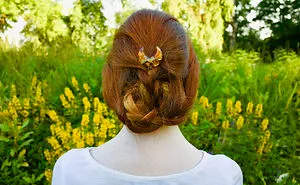 I Make One-Of-A-Kind Vintage Jewelry From Flowers And Gemstones
