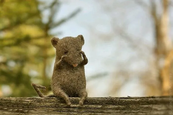 Professional Felt Artist Creates 22 Miniature Characters And They're Just Too Cute