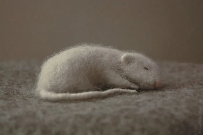 Professional Felt Artist Creates 22 Miniature Characters And They're Just Too Cute