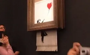Guy Notices That Something Doesn’t Add Up In Banksy Shredding, Explains Why It Was FAKE