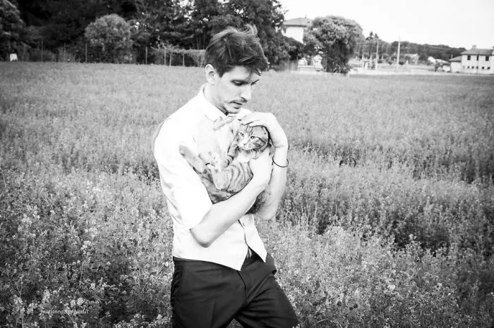 I Capture The Magical Post-Wedding Moments Of Newly-Weds And Their Cats (Part 2)