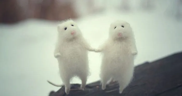Professional Felt Artist Creates 22 Miniature Characters And They're Just Too Cute