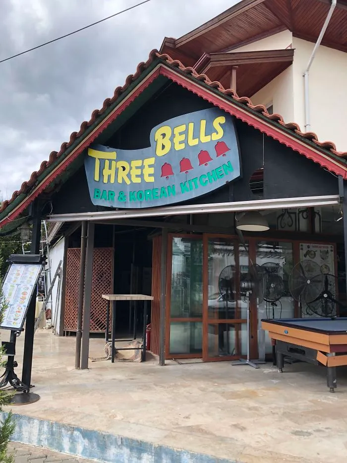 ¿Tres? campanas