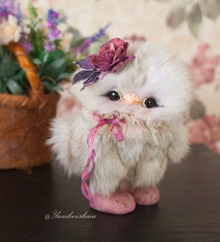 Artist Makes Incredibly Realistic Owl Toys