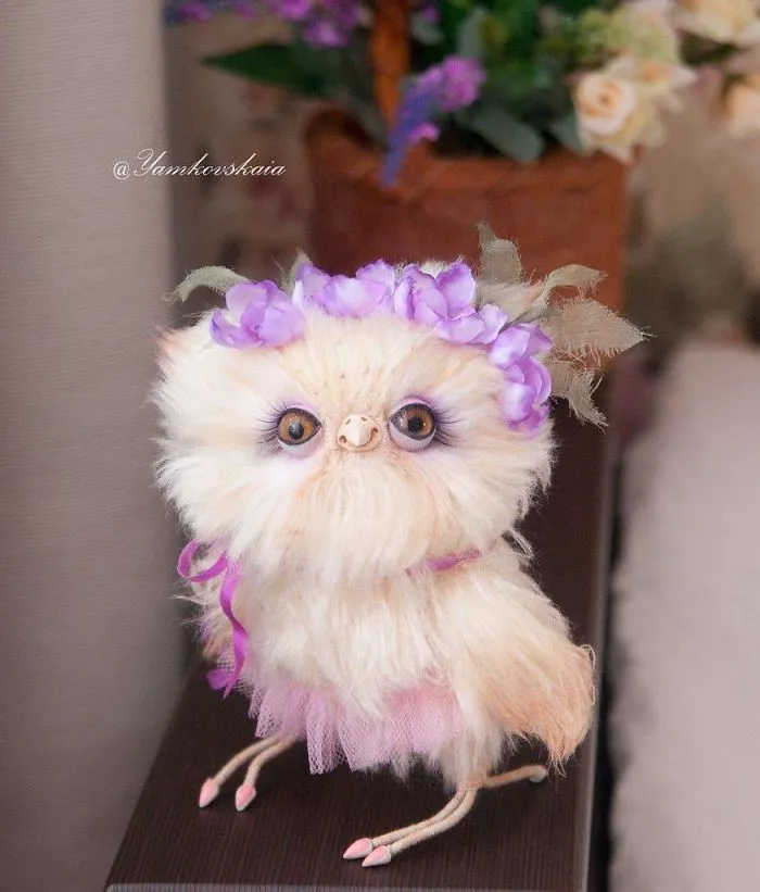 Artist Makes Incredibly Realistic Owl Toys