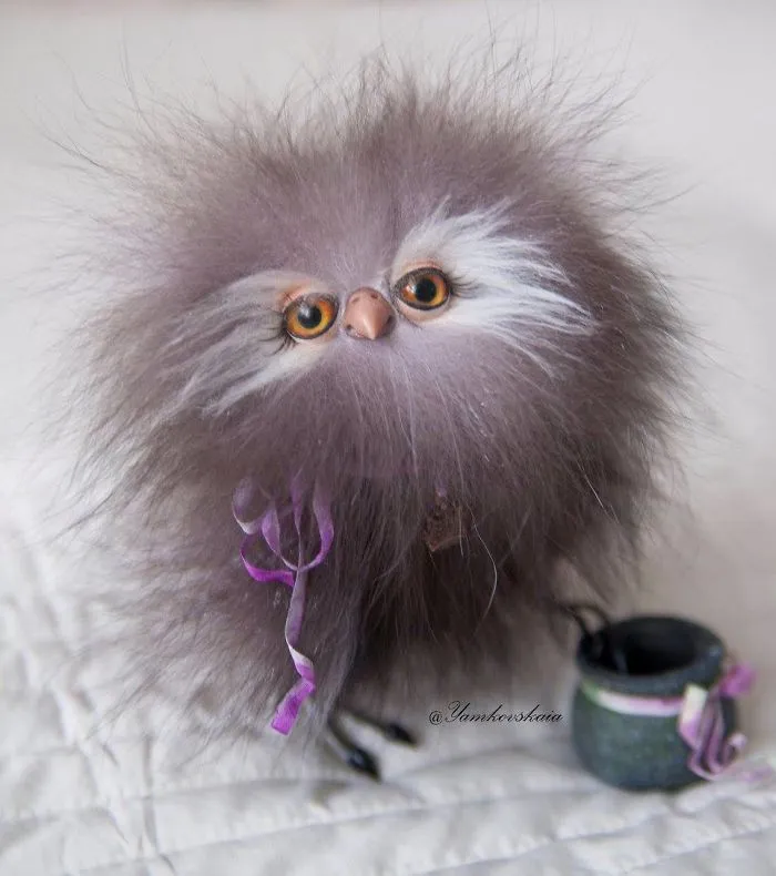 Artist Makes Incredibly Realistic Owl Toys