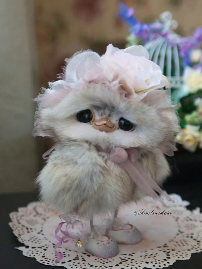 Artist Makes Incredibly Realistic Owl Toys