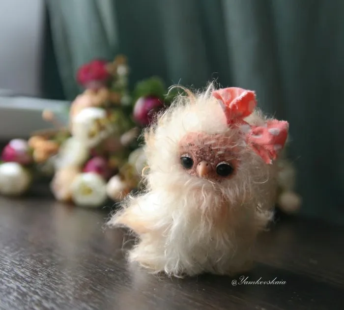 Artist Makes Incredibly Realistic Owl Toys