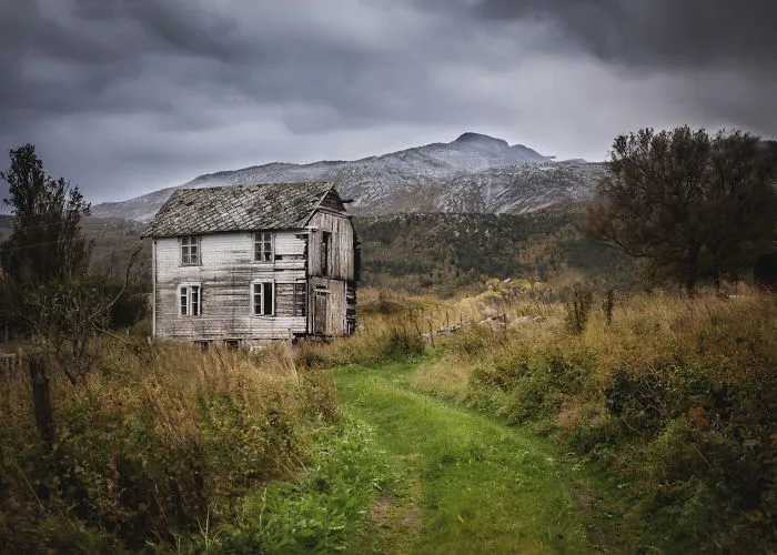 Fotografío casas abandonadas en Escandinavia (30 fotos)