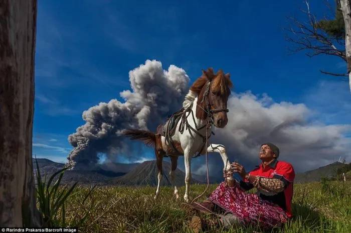 Fearless Indonesian People Living Near The Erupting Volcano Bromo