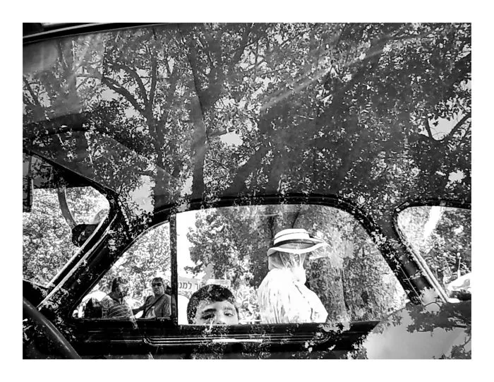 Pro Photographer Is Challenged To Shoot With A Toy Camera, Absolutely Nails It.