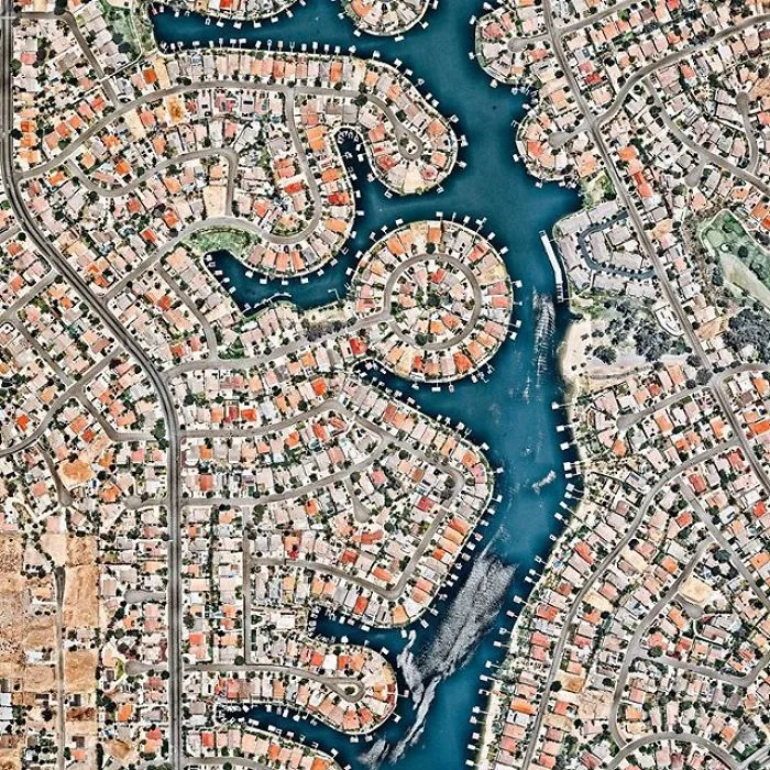 Canyon Lake, California