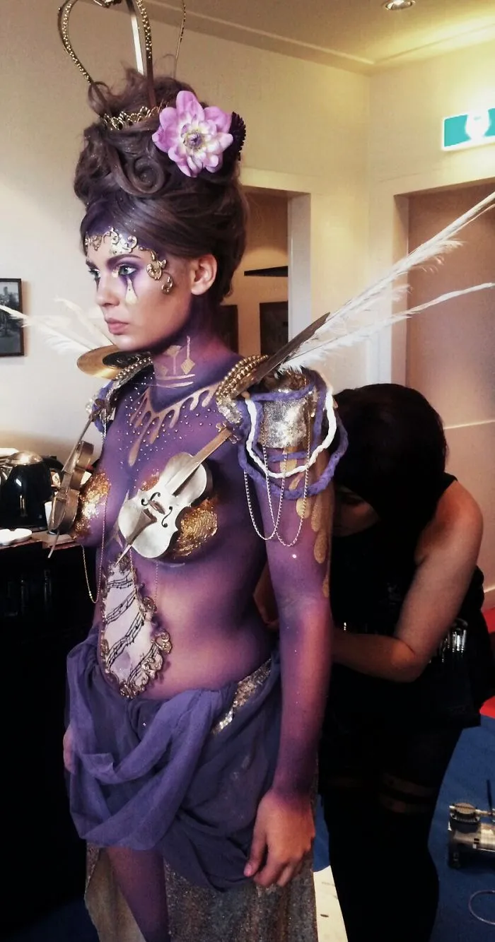 Bodypainting For A Concert