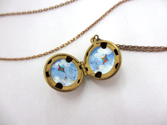 I Paint Adventure Portals That Fit Into Lockets And Compasses
