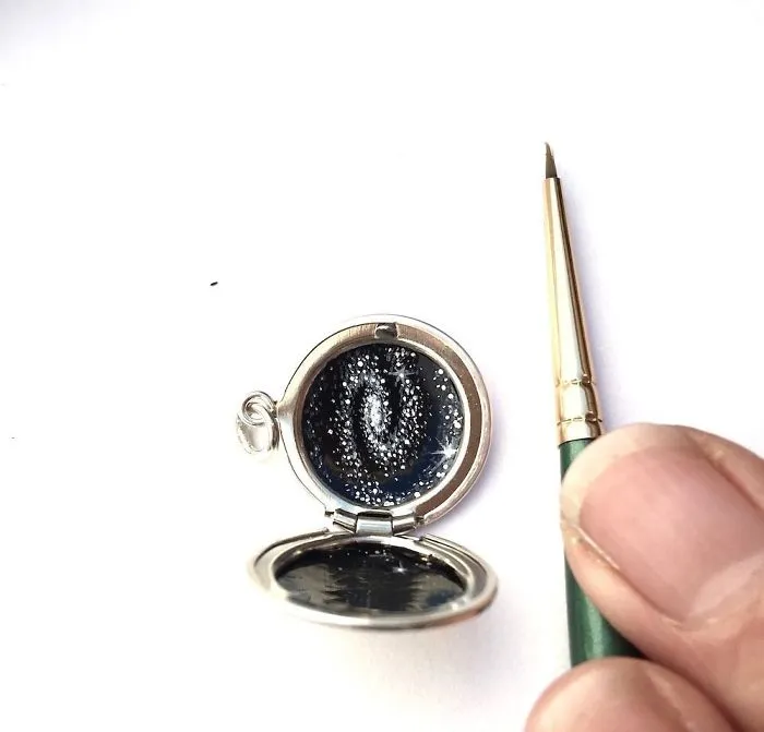 I Paint Adventure Portals That Fit Into Lockets And Compasses