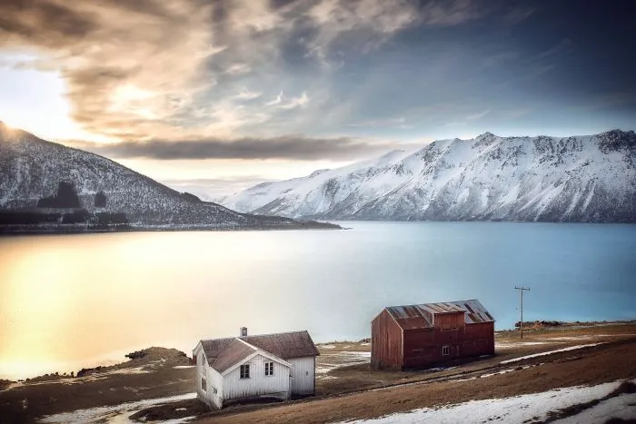 I Photograph Abandoned Houses In Scandinavia (30 Pics)