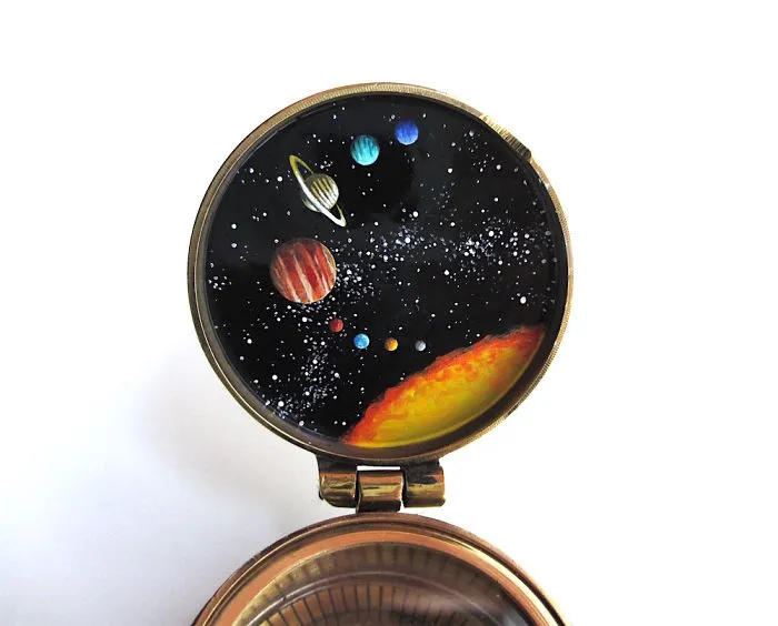 I Paint Adventure Portals That Fit Into Lockets And Compasses