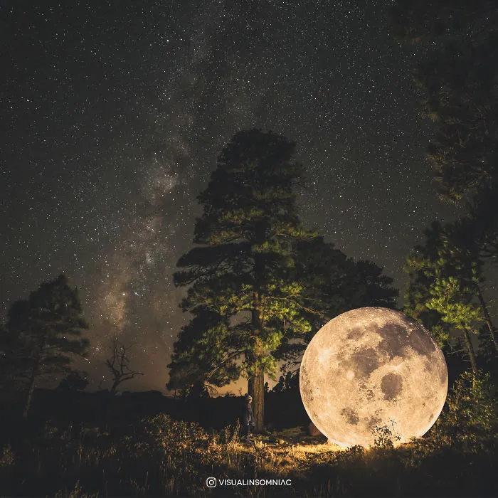 I Am A Selenophile That Expresses His Love To The Moon Through Art