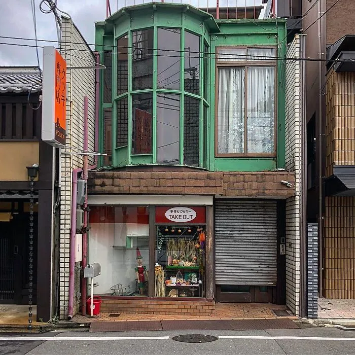 Take-Out Cookie Shop