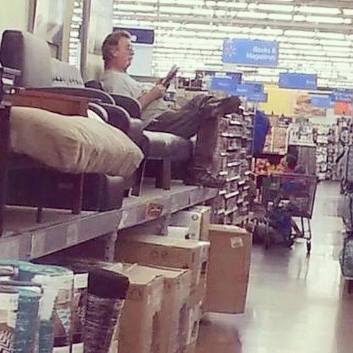 49 "Miserable Men" Hilariously Captured While Their Women Were Shopping