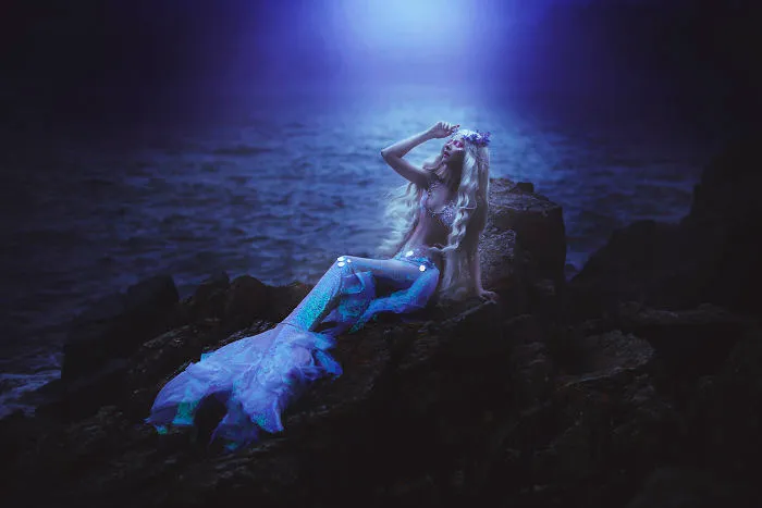 I Created A Dark Fantasy Photography Series About Mermaids Forced To Live On Land