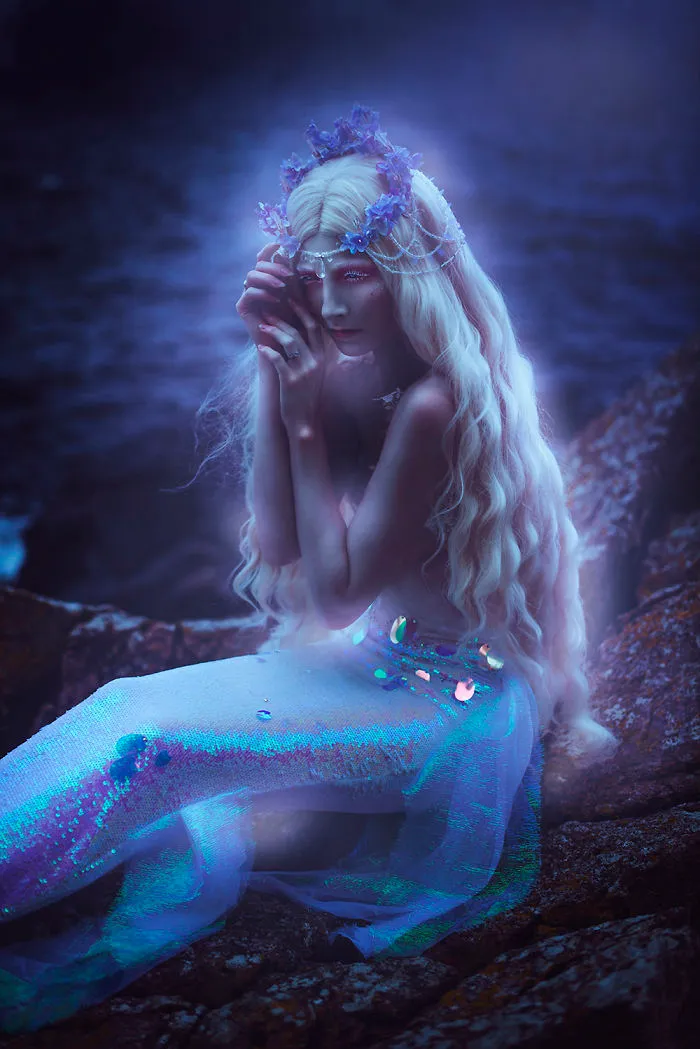 I Created A Dark Fantasy Photography Series About Mermaids Forced To Live On Land
