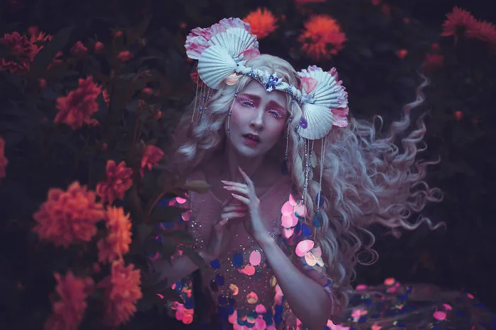 I Created A Dark Fantasy Photography Series About Mermaids Forced To Live On Land