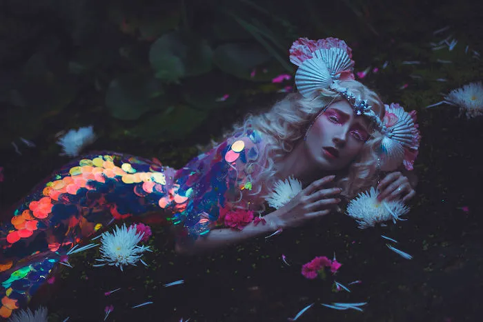I Created A Dark Fantasy Photography Series About Mermaids Forced To Live On Land