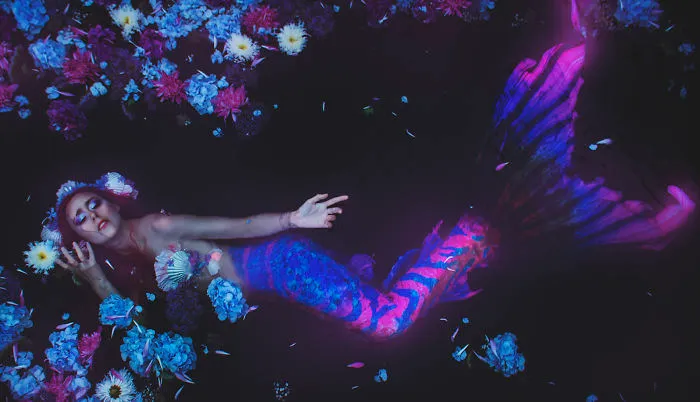 I Created A Dark Fantasy Photography Series About Mermaids Forced To Live On Land