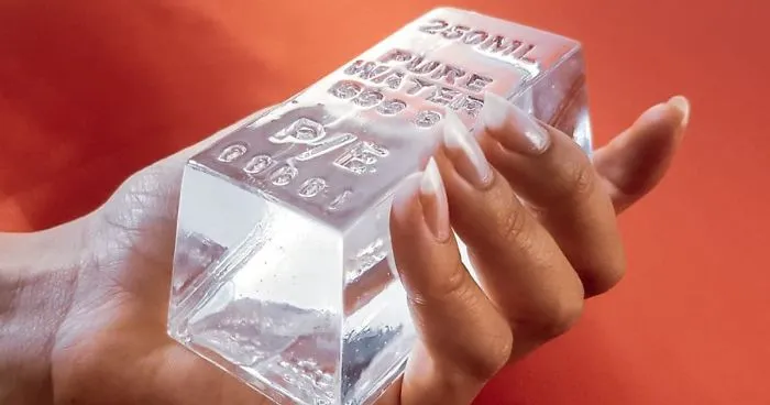 I Turned Water Into Banknotes And Gold Bars To Raise Awareness About Our Most Valuable Resource