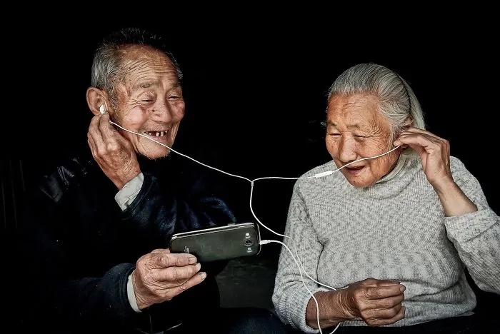 Compartir (Fascinating Faces And Characters)