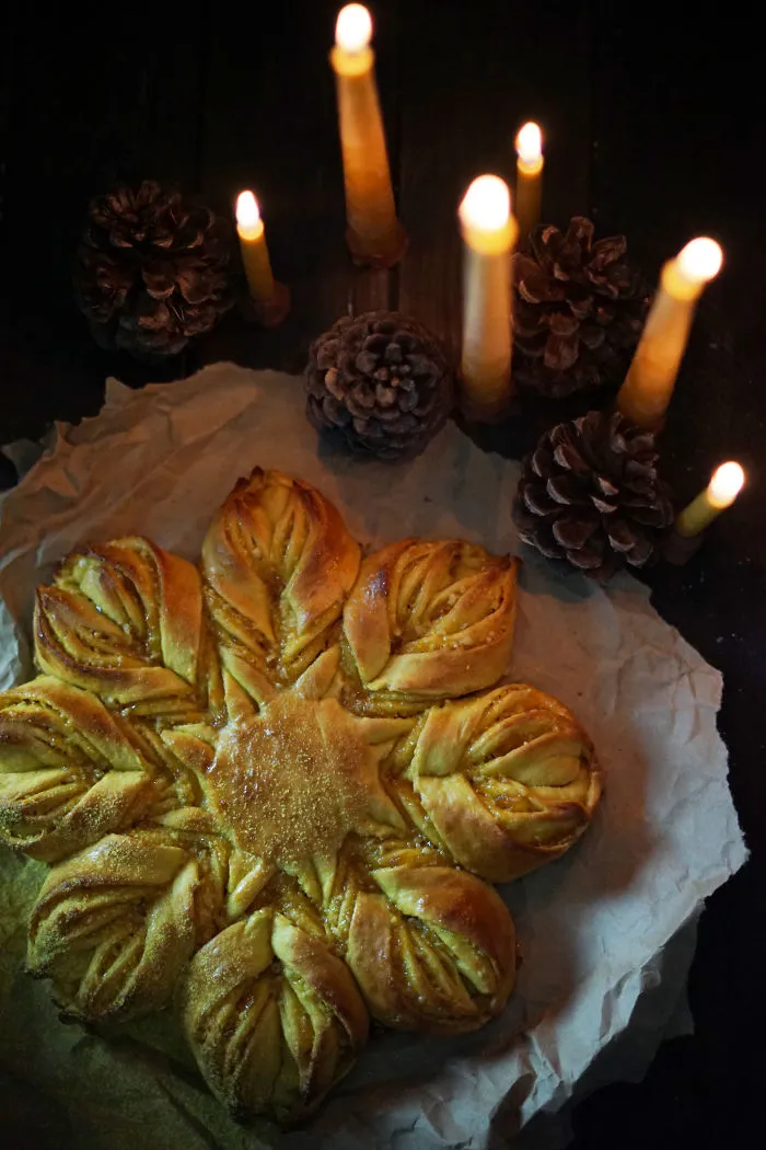 Cattail Pollen Solstice Star Bread