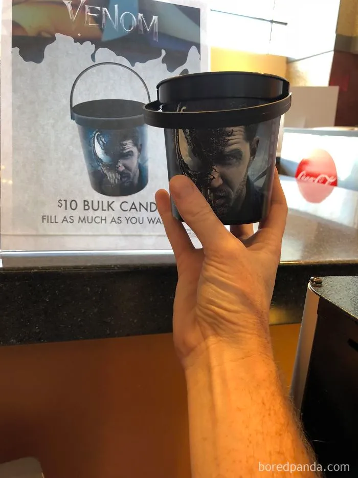 Cinemarks llena “un cubo” de golosinas