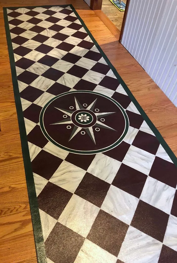 Compass Runner