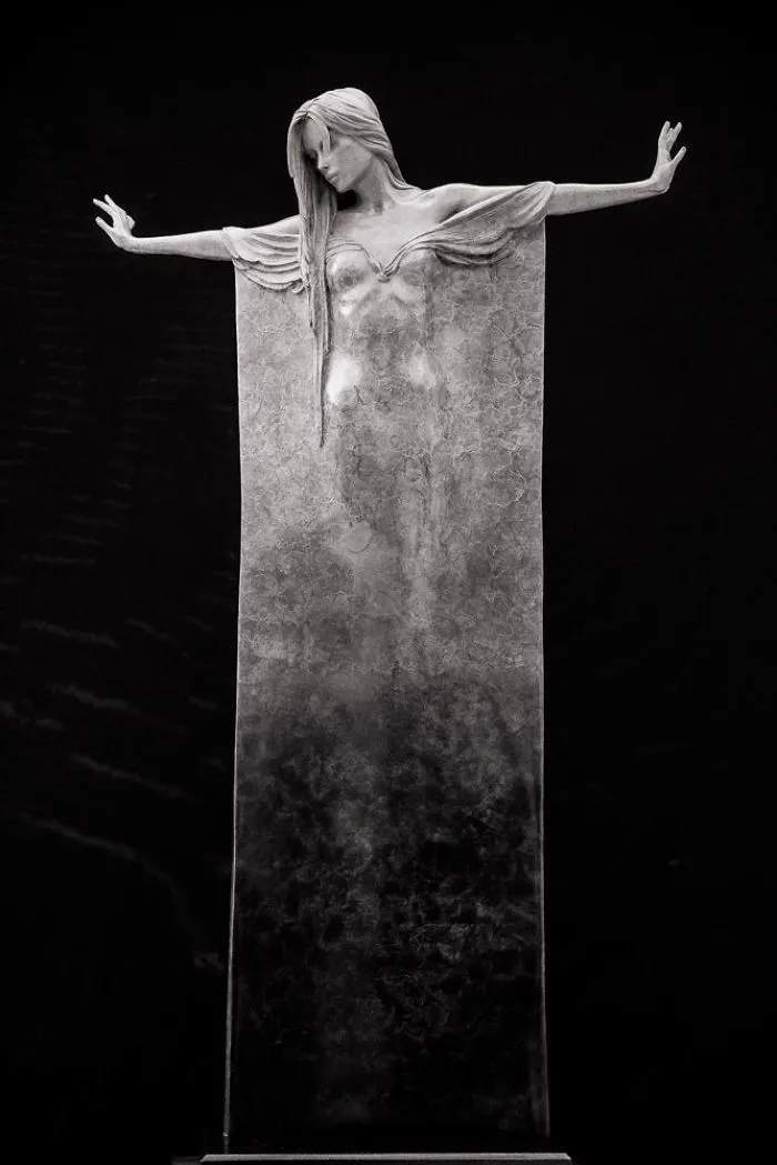 This Artist Makes Incredible Female Sculptures That Will Impress You