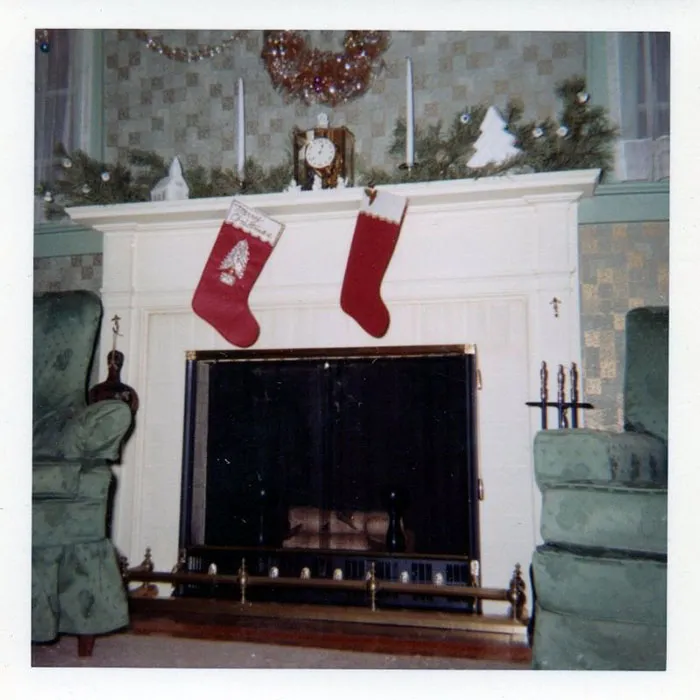 50 Photos Of Christmas Home Decor In The 1950s And 1960s Show How Much Things Have Changed