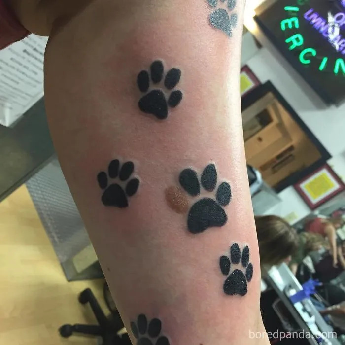 40 Tatuadores que triunfaron cubriendo cicatrices y marcas de nacimiento