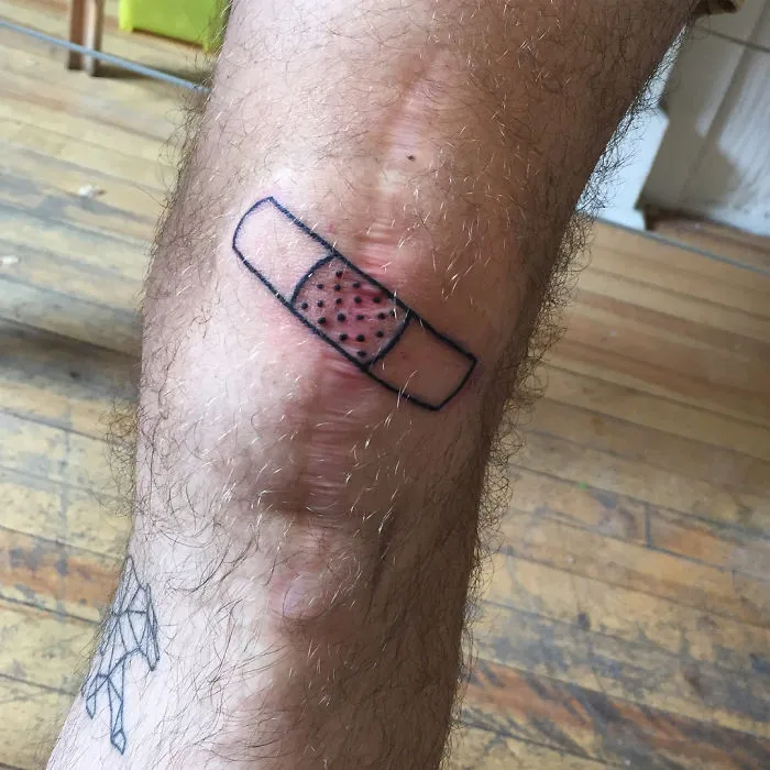 40 Tatuadores que triunfaron cubriendo cicatrices y marcas de nacimiento