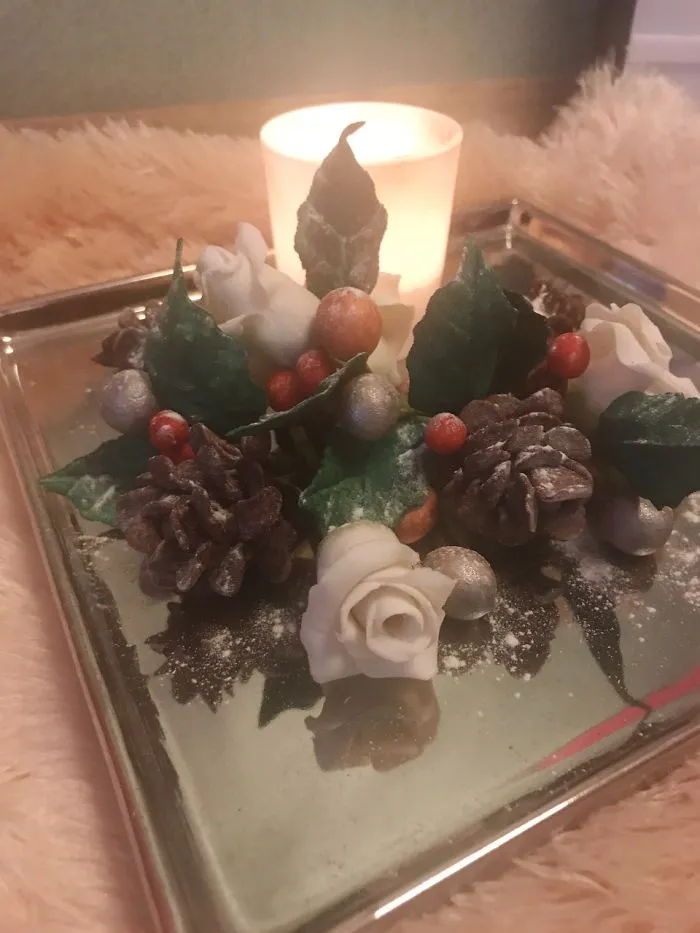 The Bored  Panda Made A Christmas Center Piece From Sugar In Less Than 2 Days.