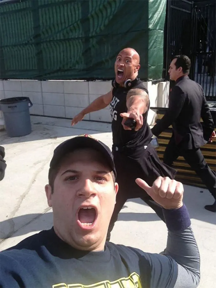 Photobomb Level Over 9000