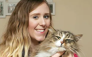After 14 Months Owner Finds Her Missing Cat Twice The Size, Turns Out He Was Living In A Pet Food Factory