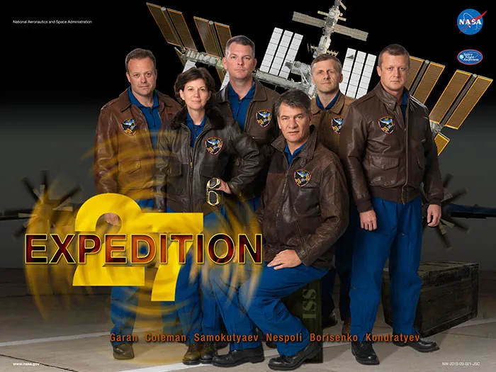 Resulta que la NASA hace posters para cada misión espacial, y son tan raros como divertidos