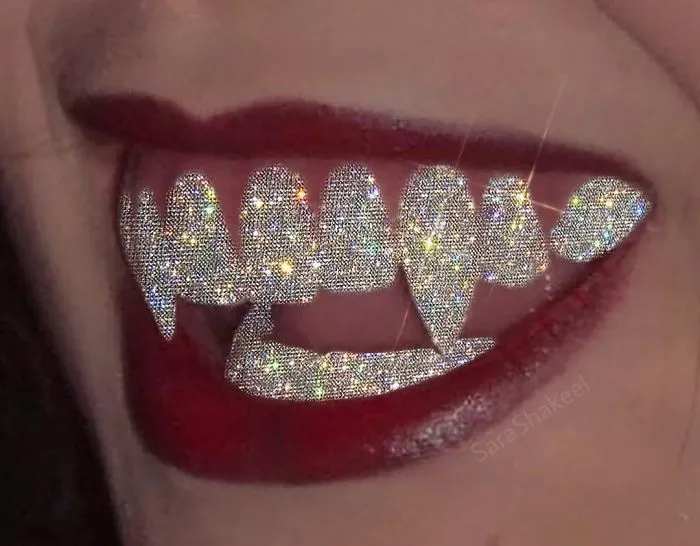 Sara Shakeel Quits Her Job As A Dentist To Start Her Career As A Glitter Artist